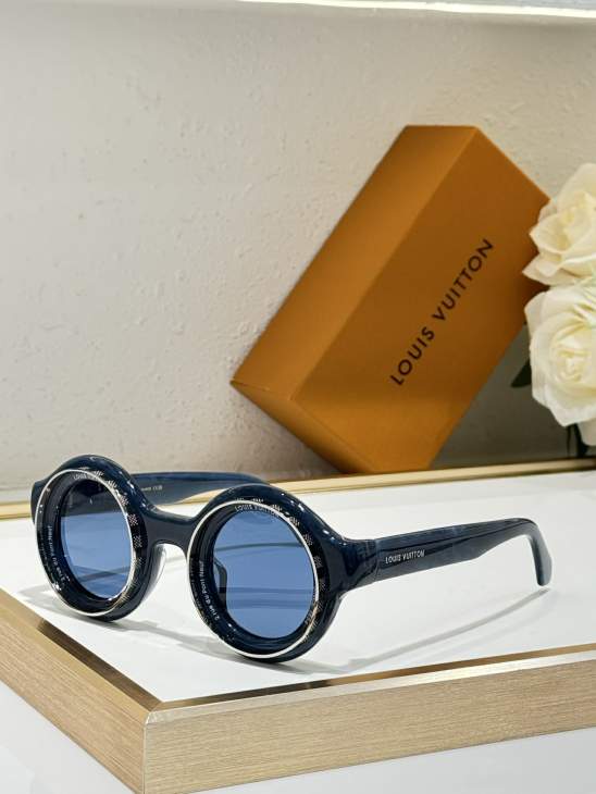 Picture of Louis Vuitton Sunglasses _SKUfw76145730fw